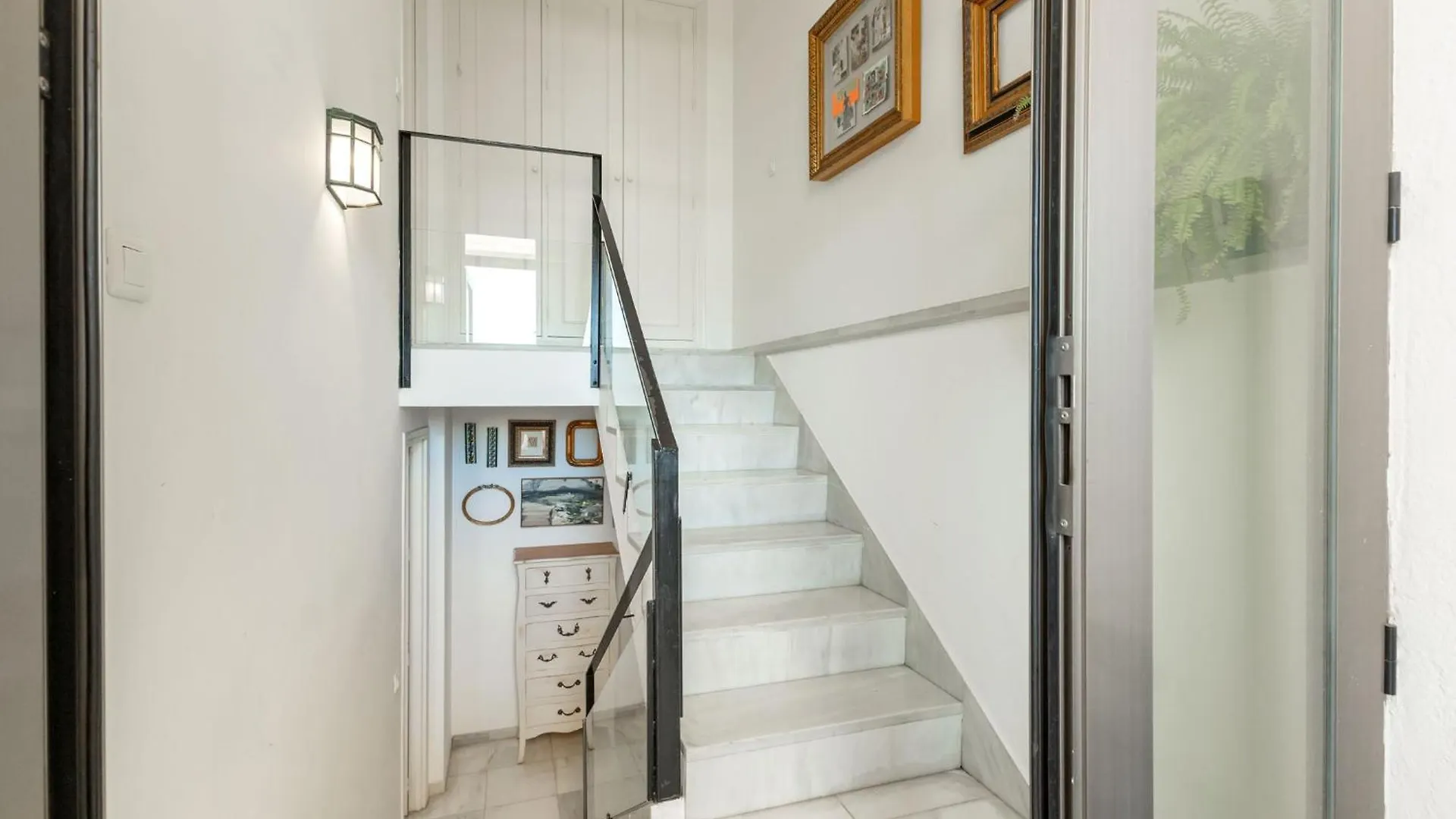 Charming 2 Bedroom Boutique Triplex Apartment With Private Terrace At Seville City Center By Cityzen