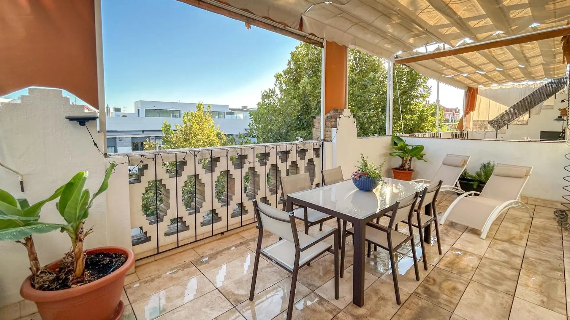 Charming 2 Bedroom Boutique Triplex Apartment With Private Terrace At Seville City Center By Ocityzen